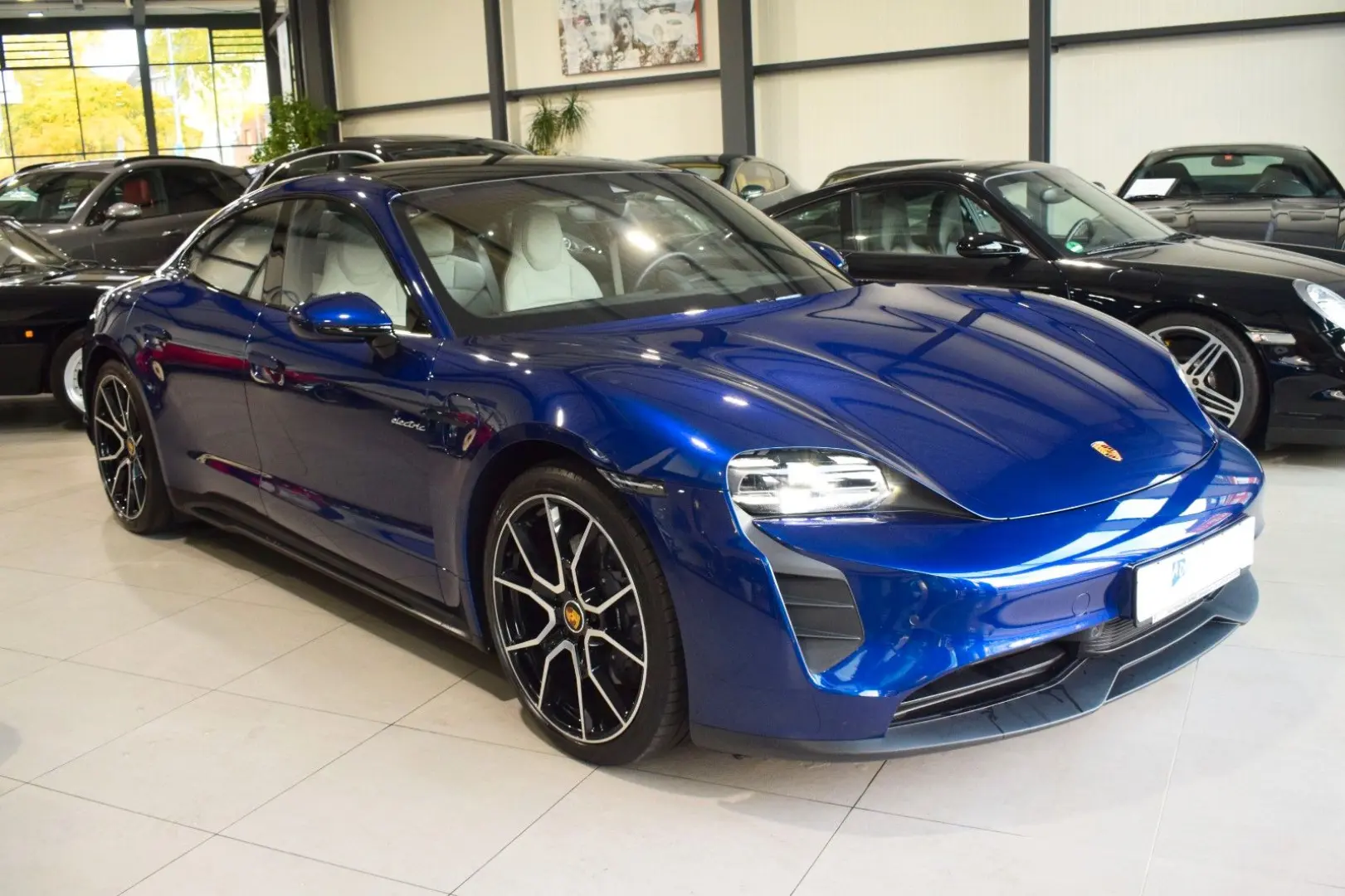 Taycan    SportDesign Paket  Carbon Paket