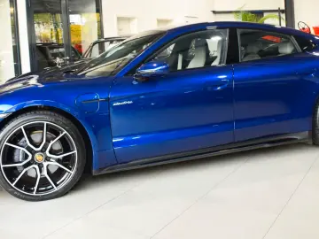 Taycan    SportDesign Paket  Carbon Paket