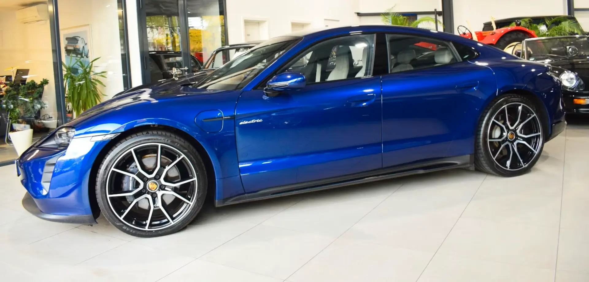 Taycan    SportDesign Paket  Carbon Paket