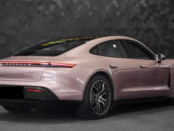 Taycan Batterie Performance Plus - Frozen Berry