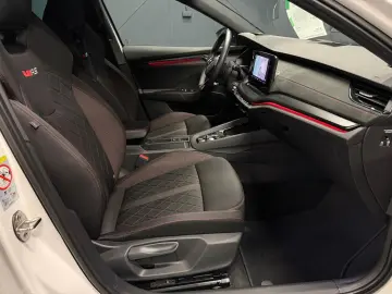 Octavia Lim. RS  COLUMBUS Standhzg AHK KAMERA