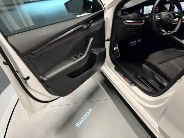 Octavia Lim. RS  COLUMBUS Standhzg AHK KAMERA