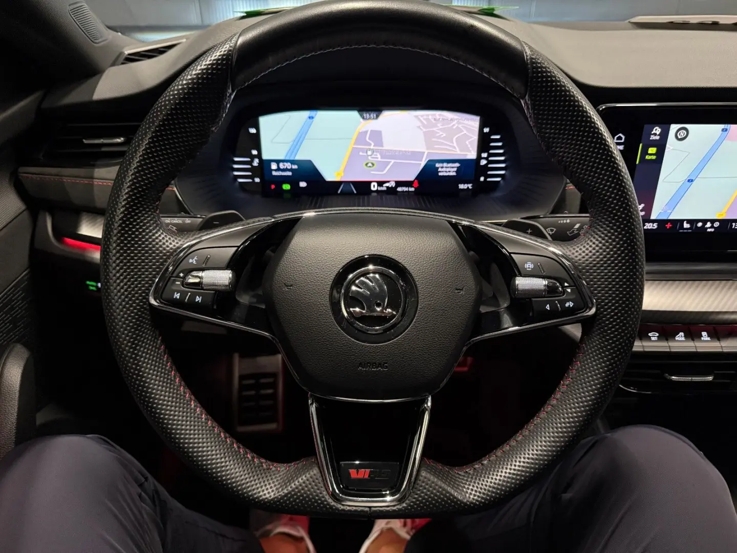 Octavia Lim. RS  COLUMBUS Standhzg AHK KAMERA