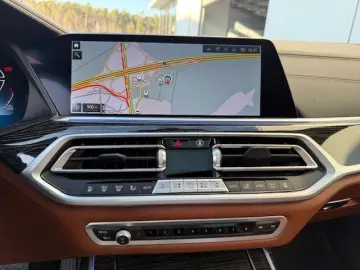 X7 xDrive 40dA HiFi Parkass  StHZ 6 Sitzer Laser