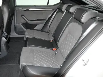 Superb 2.0 TDI DSG 4x4 Sportline STDHZ PANO DCC