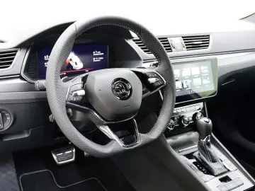 Superb 2.0 TDI DSG 4x4 Sportline STDHZ PANO DCC