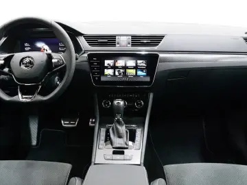 Superb 2.0 TDI DSG 4x4 Sportline STDHZ PANO DCC