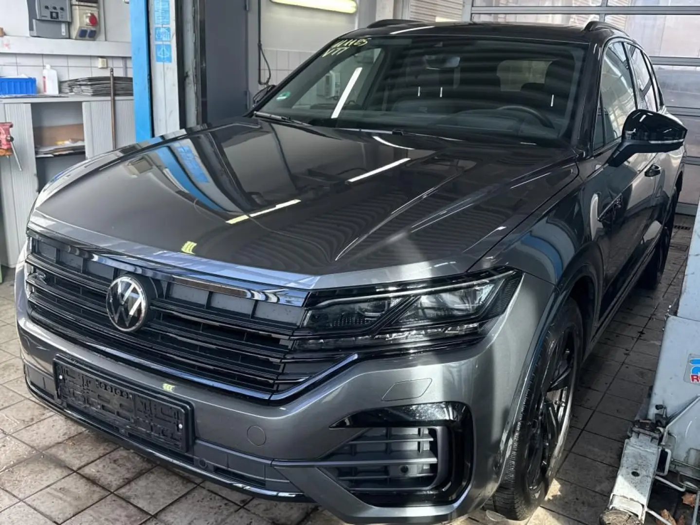 VW TOUAREG 3.0TDi 4M R-LINE ACC HuD PANO IQ-L.