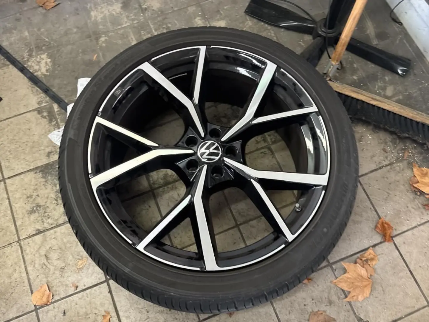 VW TOUAREG 3.0TDi 4M R-LINE ACC HuD PANO IQ-L.