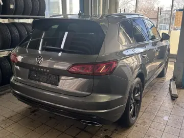 VW TOUAREG 3.0TDi 4M R-LINE ACC HuD PANO IQ-L.