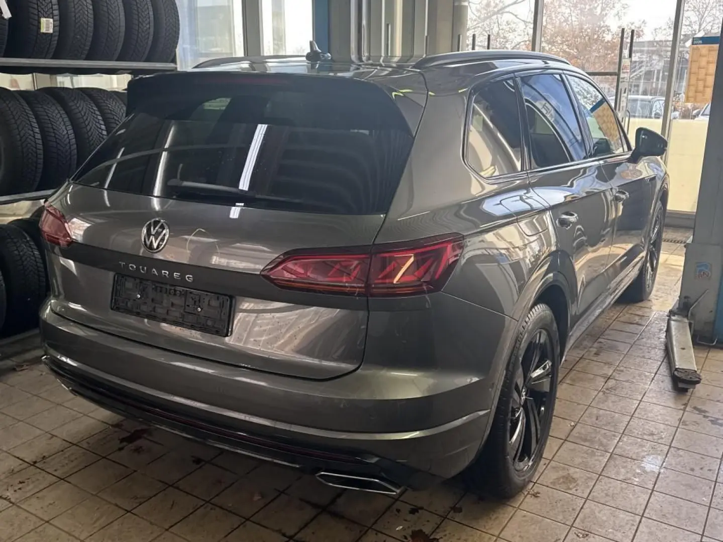 VW TOUAREG 3.0TDi 4M R-LINE ACC HuD PANO IQ-L.