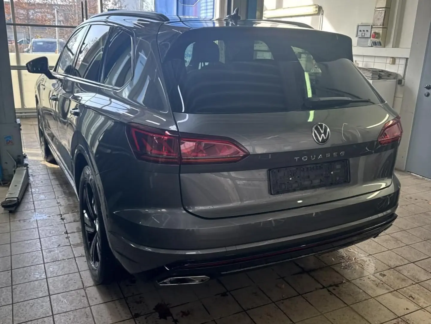 VW TOUAREG 3.0TDi 4M R-LINE ACC HuD PANO IQ-L.