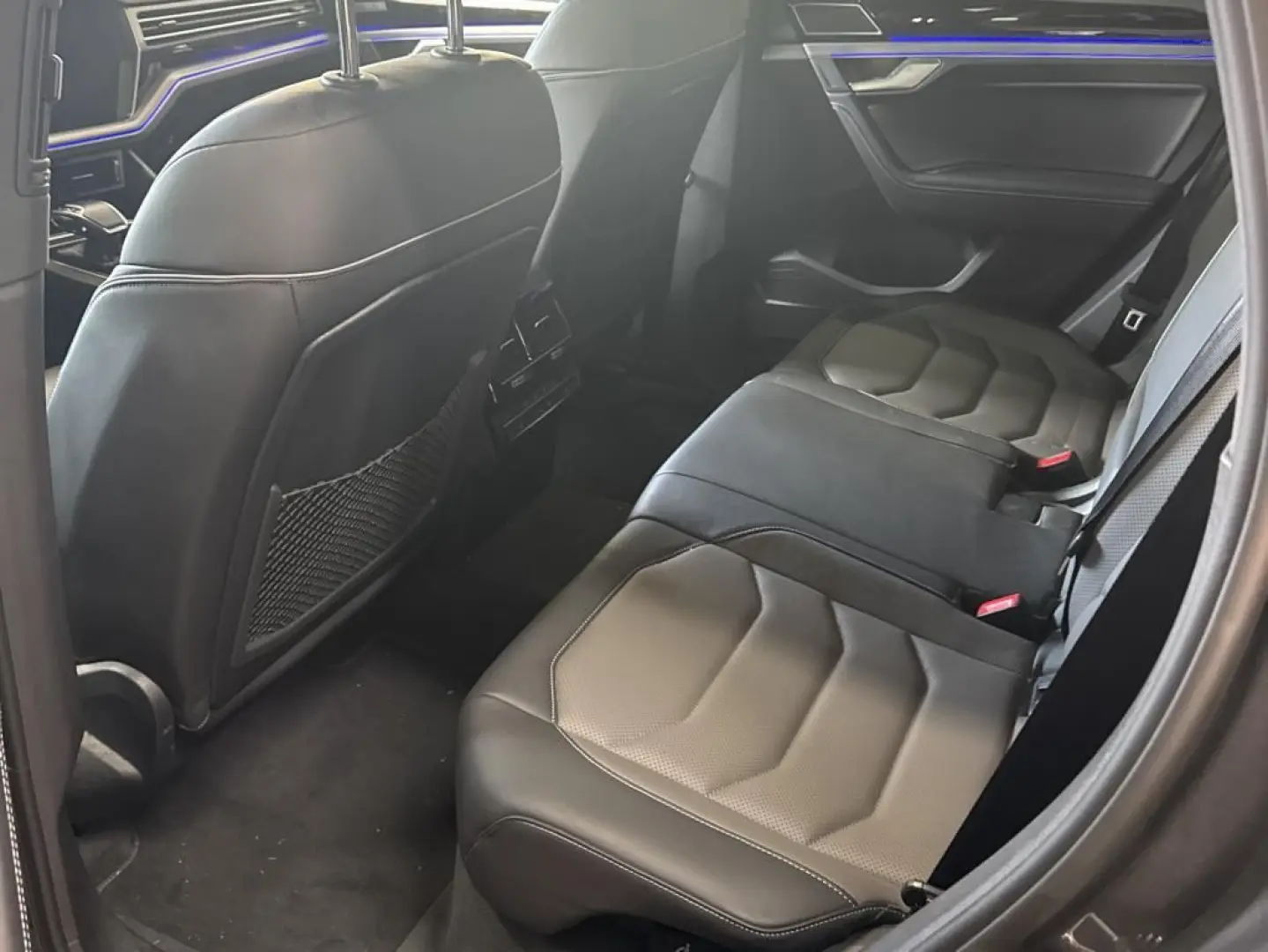 VW TOUAREG 3.0TDi 4M R-LINE ACC HuD PANO IQ-L.