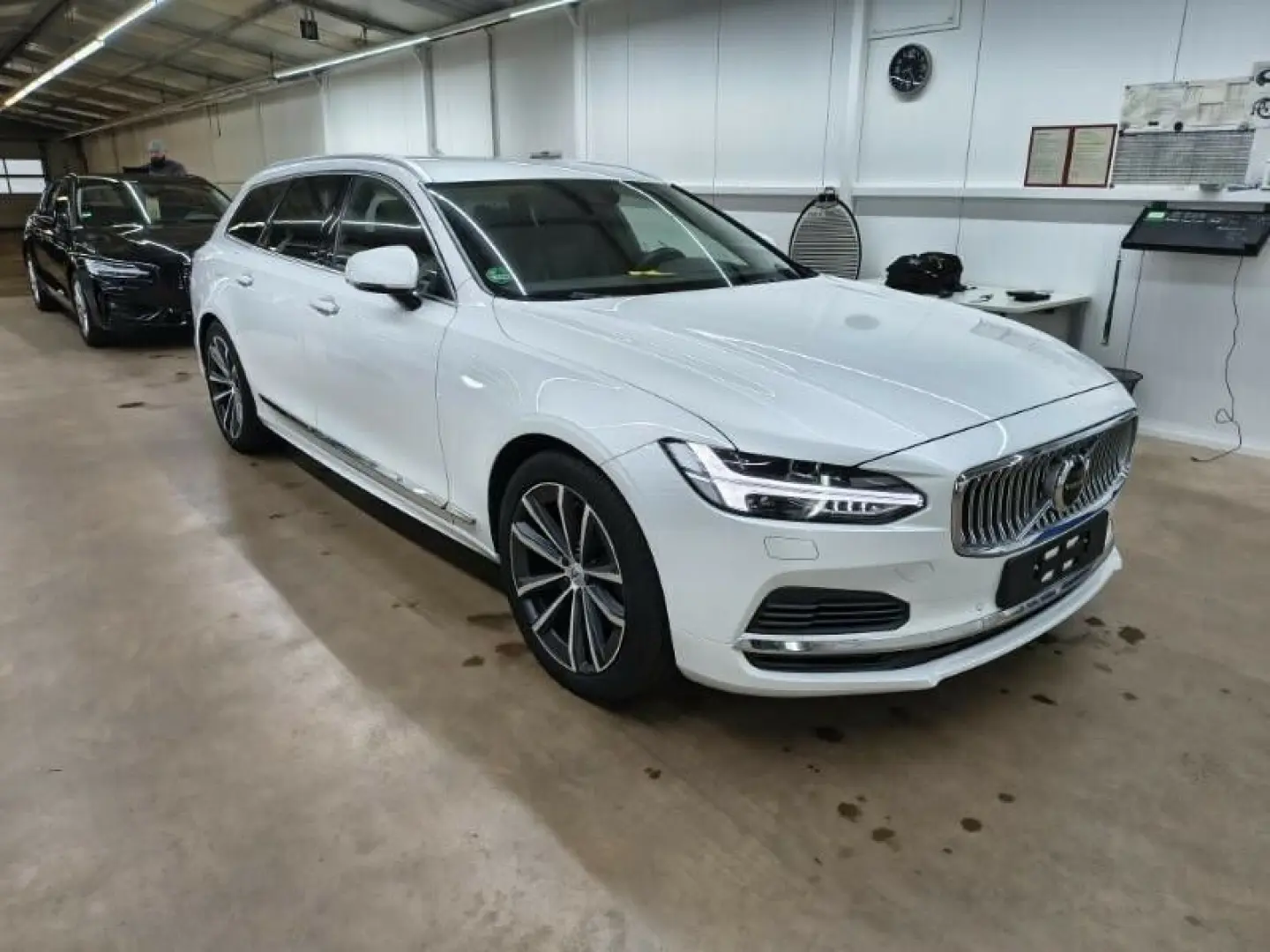V90 Inscription Plug-In Hybrid AWD AHK TOP
