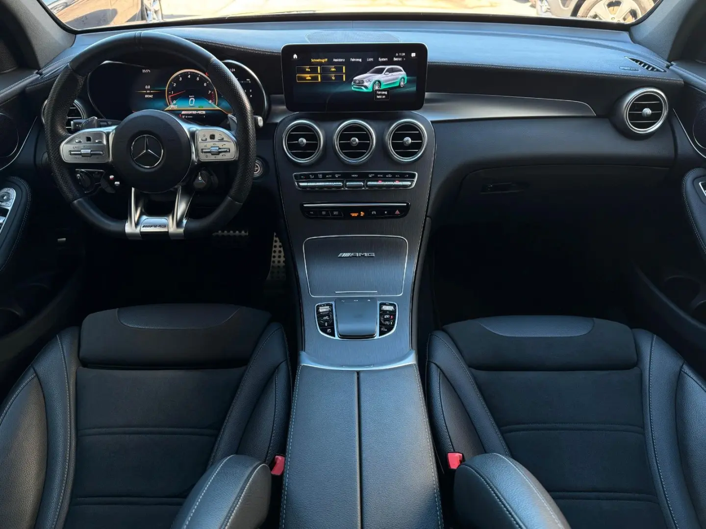 GLC63S AMG 4M  DRIVERPKG 360 LED AHK ACC CARPLAY