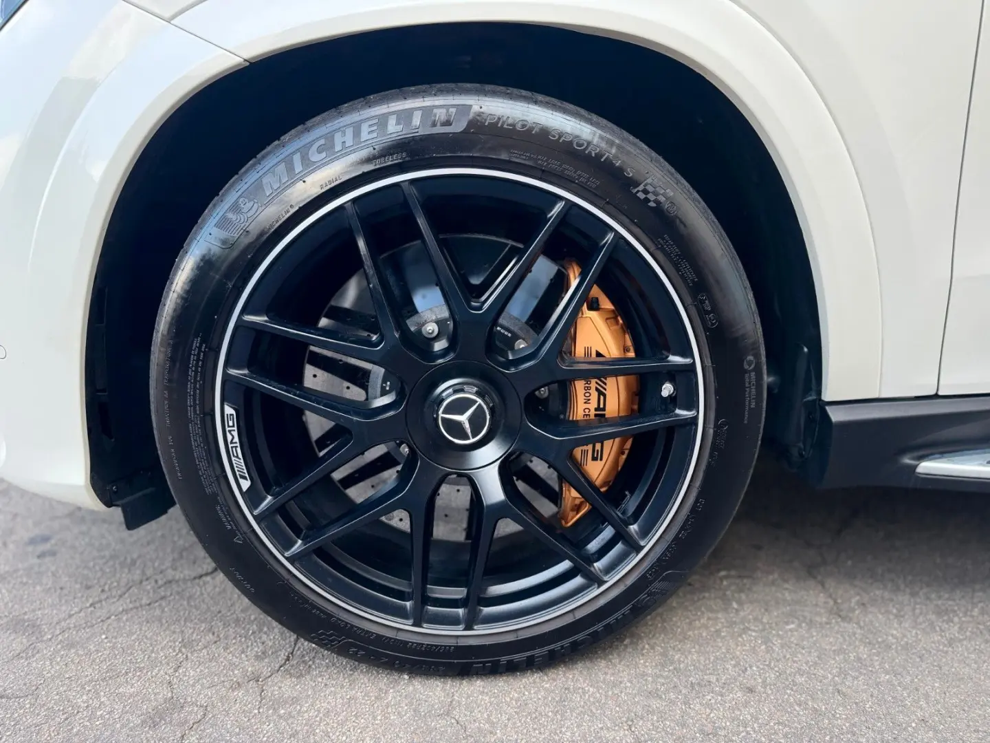 GLE63S AMG 4M  KERAMIK TV 3D-BURMES HUD PANO AHK