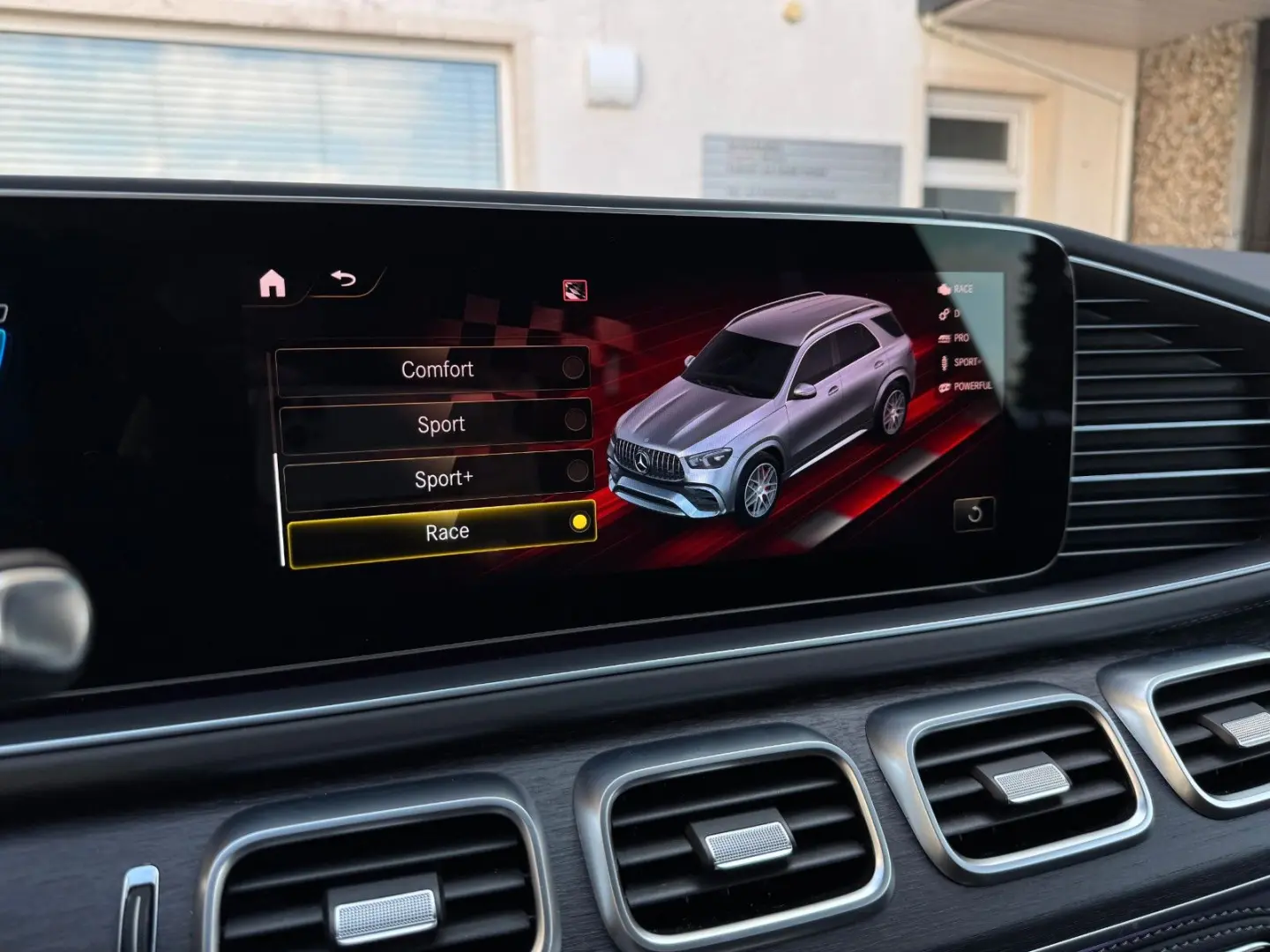 GLE63S AMG 4M  KERAMIK TV 3D-BURMES HUD PANO AHK