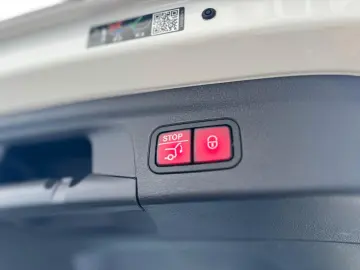 GLE63S AMG 4M  KERAMIK TV 3D-BURMES HUD PANO AHK