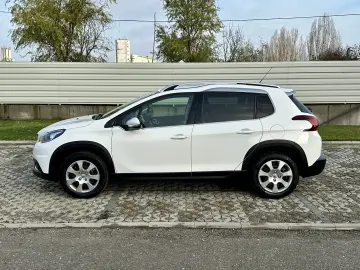 Peugeot 2008  carlig remorcare  104.000km  garantie rate