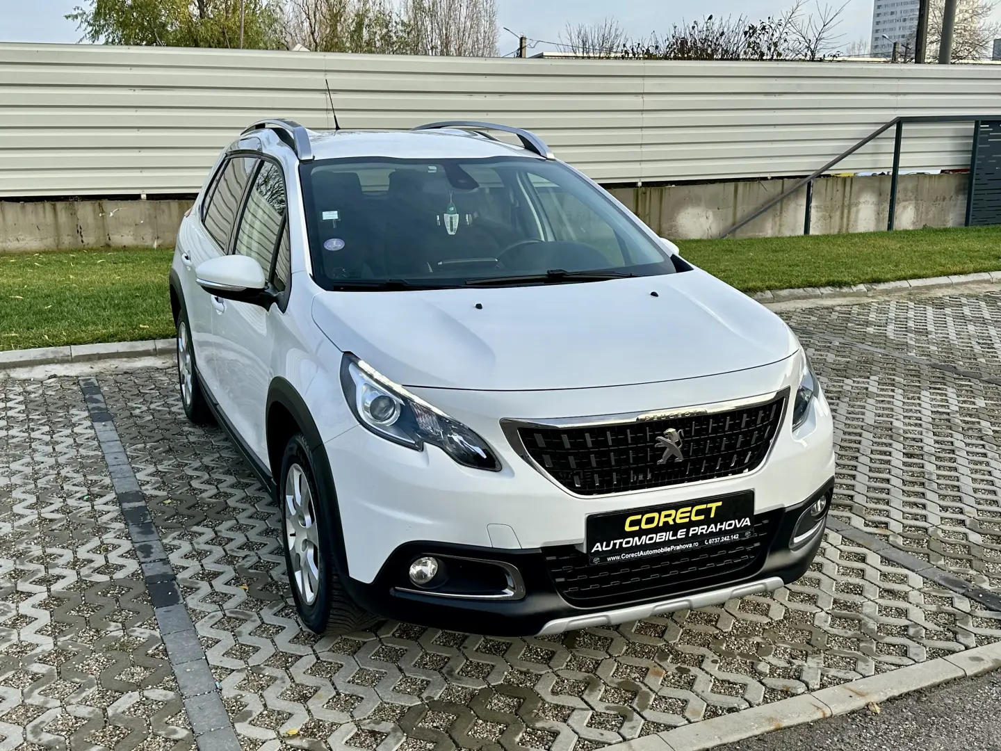 Peugeot 2008  carlig remorcare  104.000km  garantie rate
