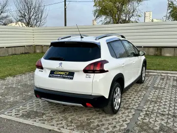 Peugeot 2008  carlig remorcare  104.000km  garantie rate