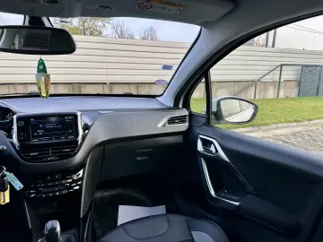 Peugeot 2008  carlig remorcare  104.000km  garantie rate