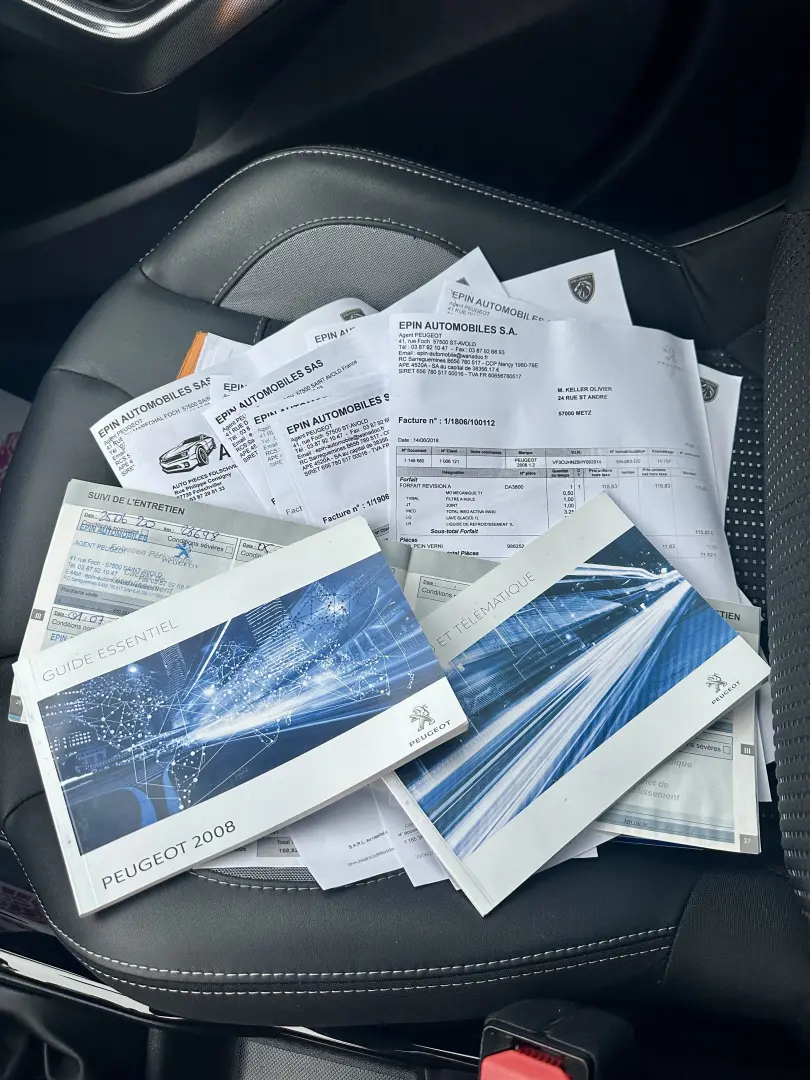 Peugeot 2008  carlig remorcare  104.000km  garantie rate