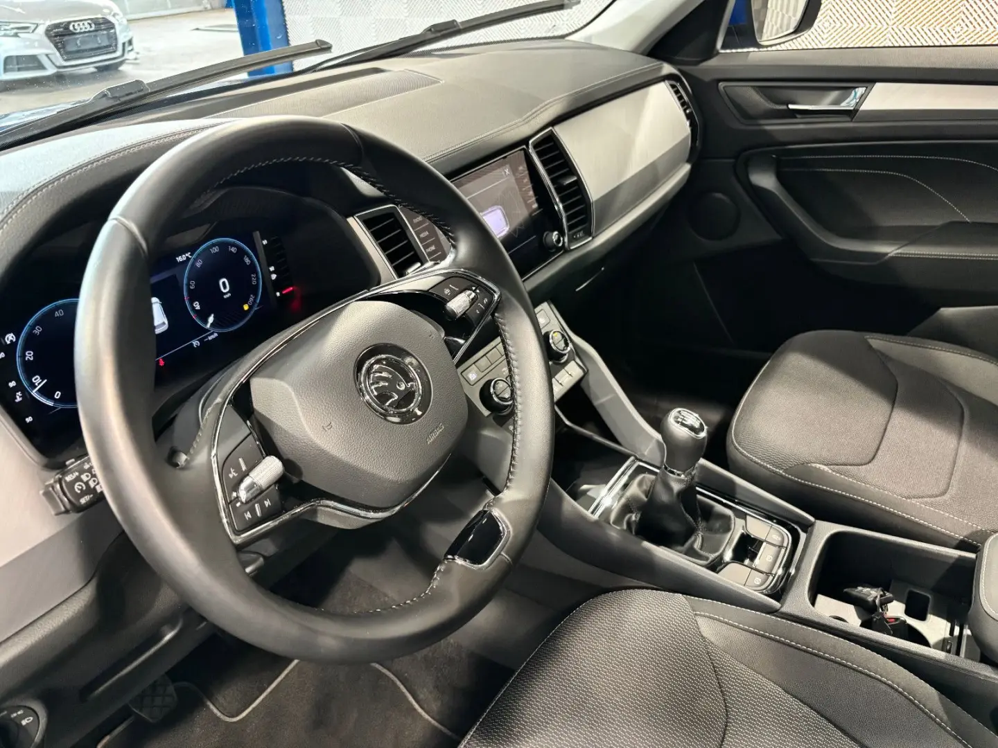 Kodiaq AMBITION BUSINESS-LED-NAVI-PDC-APPLE-DAB