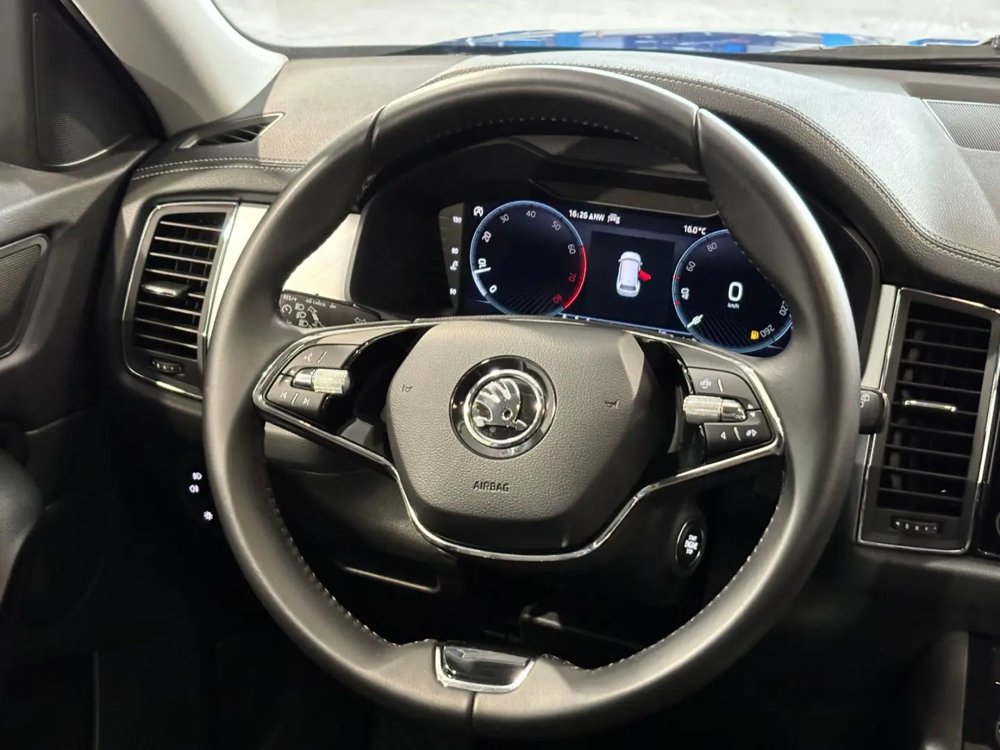 Kodiaq AMBITION BUSINESS-LED-NAVI-PDC-APPLE-DAB