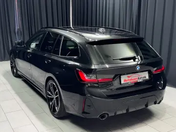 320d M SPORT PRO Touring  PANO HEAD-UP AHK