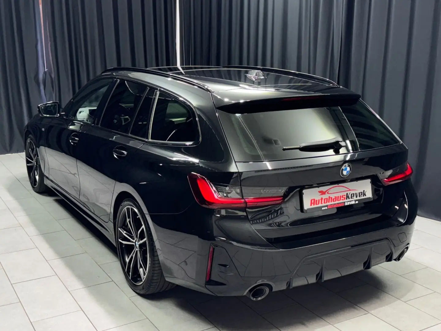 320d M SPORT PRO Touring  PANO HEAD-UP AHK