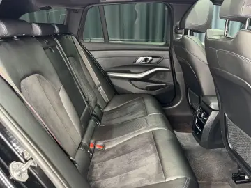 320d M SPORT PRO Touring  PANO HEAD-UP AHK