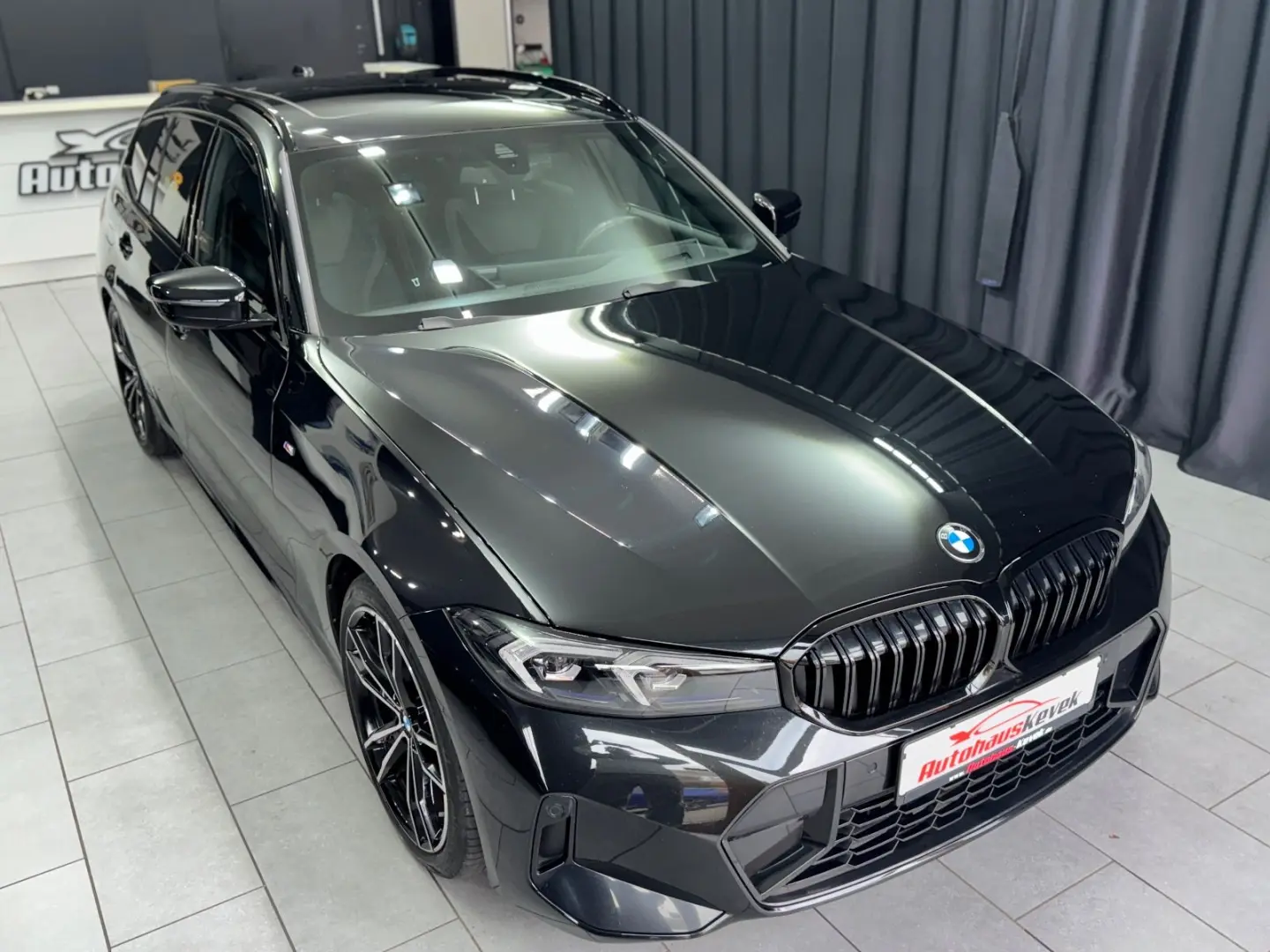 320d M SPORT PRO Touring  PANO HEAD-UP AHK