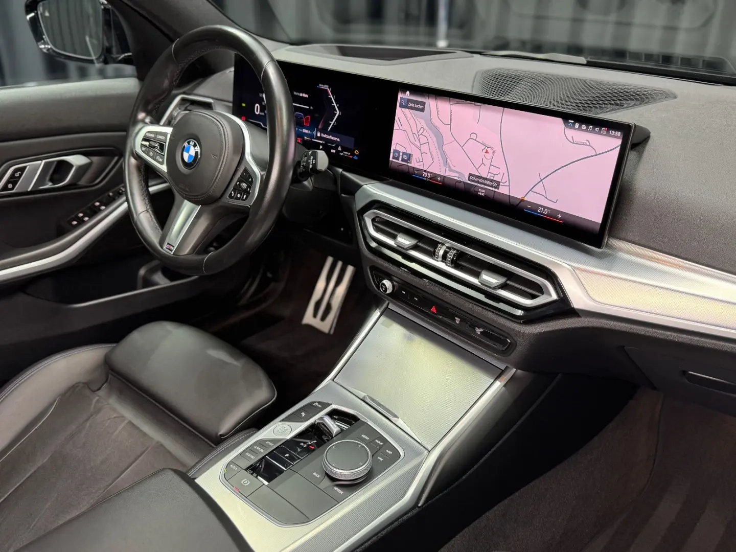 320d M SPORT PRO Touring  PANO HEAD-UP AHK