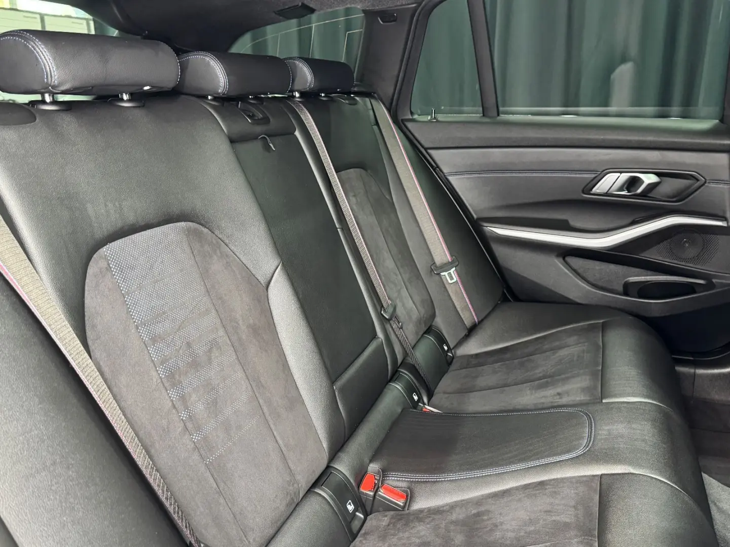 320d M SPORT PRO Touring  PANO HEAD-UP AHK