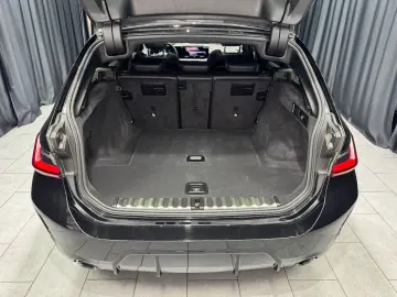 320d M SPORT PRO Touring  PANO HEAD-UP AHK