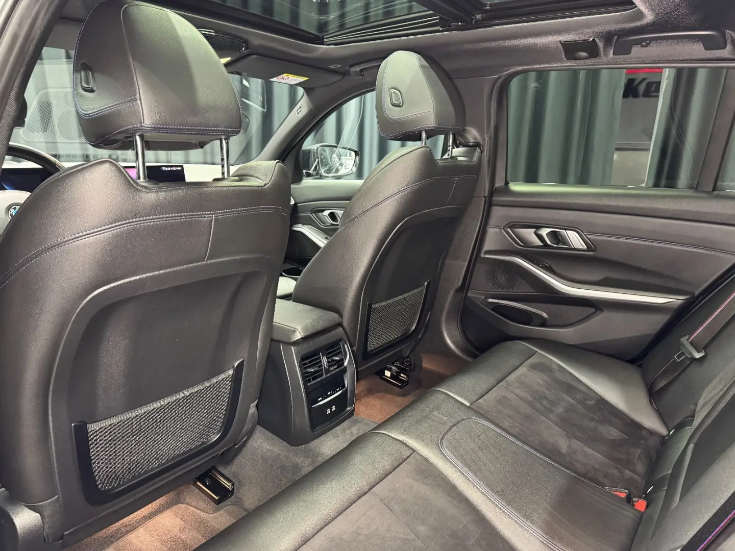 320d M SPORT PRO Touring  PANO HEAD-UP AHK