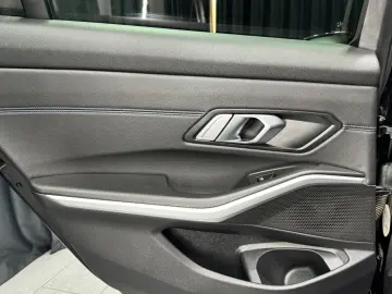 320d M SPORT PRO Touring  PANO HEAD-UP AHK