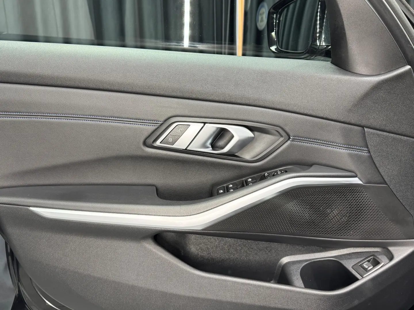 320d M SPORT PRO Touring  PANO HEAD-UP AHK