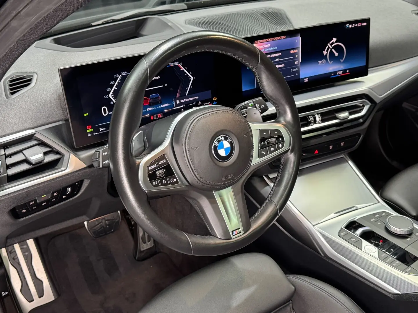 320d M SPORT PRO Touring  PANO HEAD-UP AHK