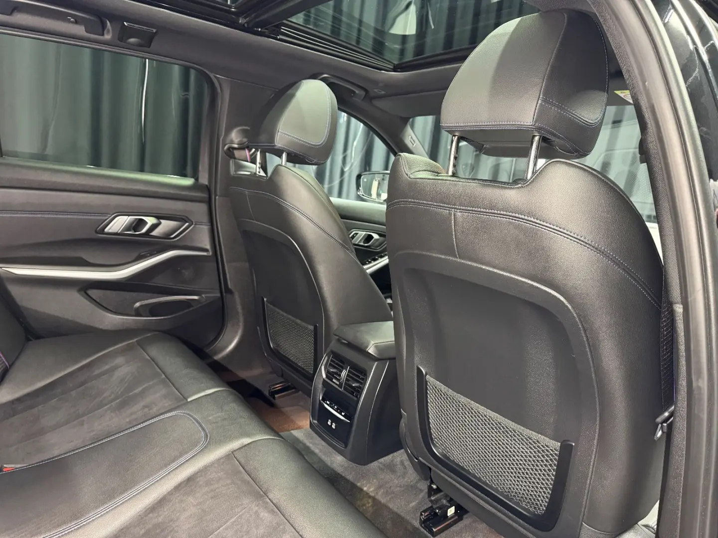 320d M SPORT PRO Touring  PANO HEAD-UP AHK