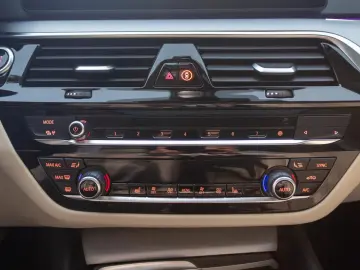 BMW 520e Plug-in Hybrid