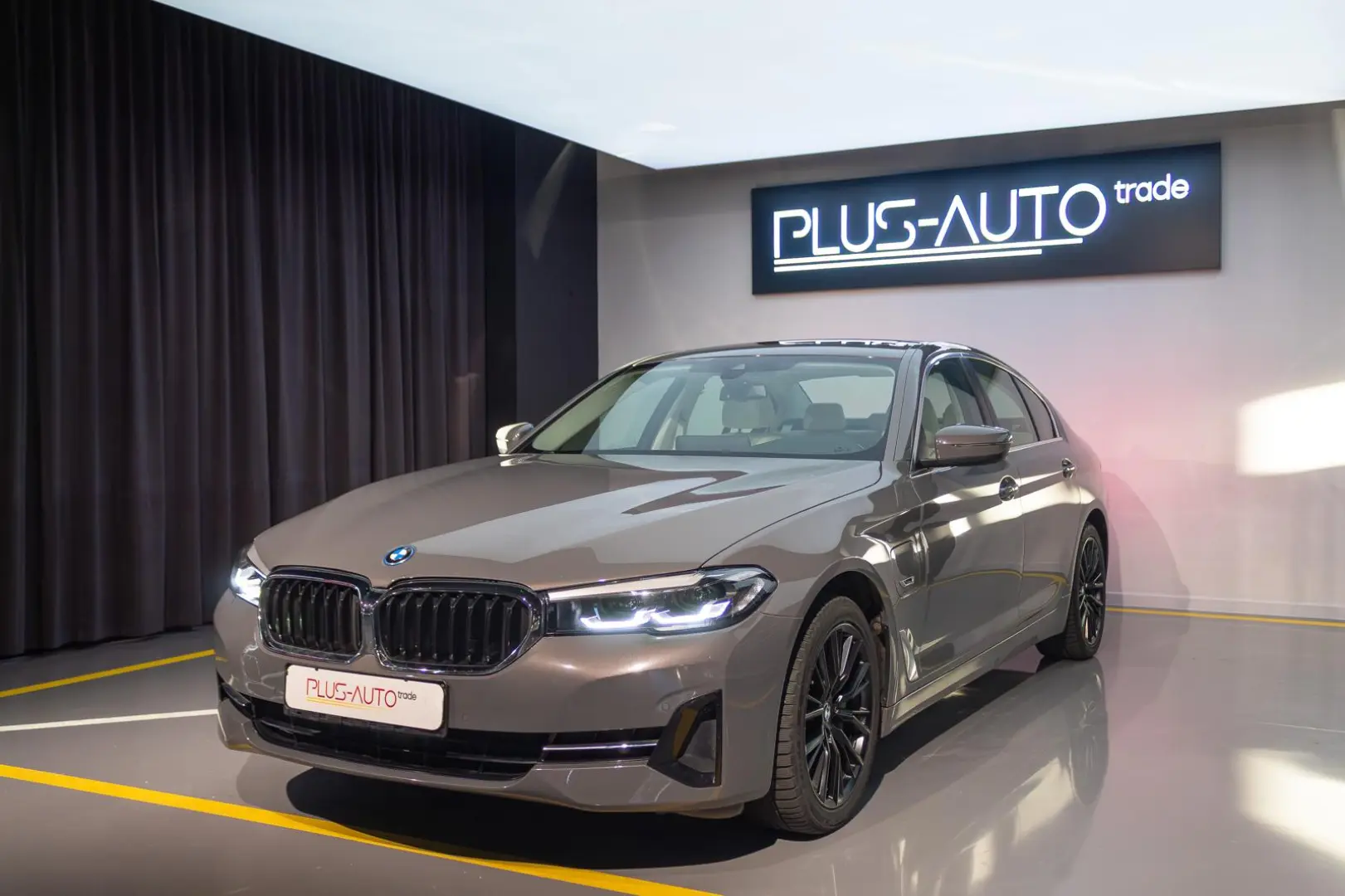 BMW 520e Plug-in Hybrid