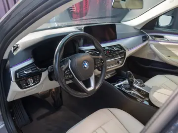 BMW 520e Plug-in Hybrid