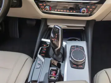 BMW 520e Plug-in Hybrid