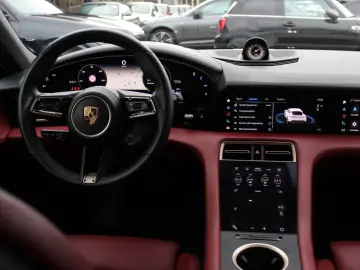 Taycan Performance 84 kWh   SoH 95.8%   1Eign.