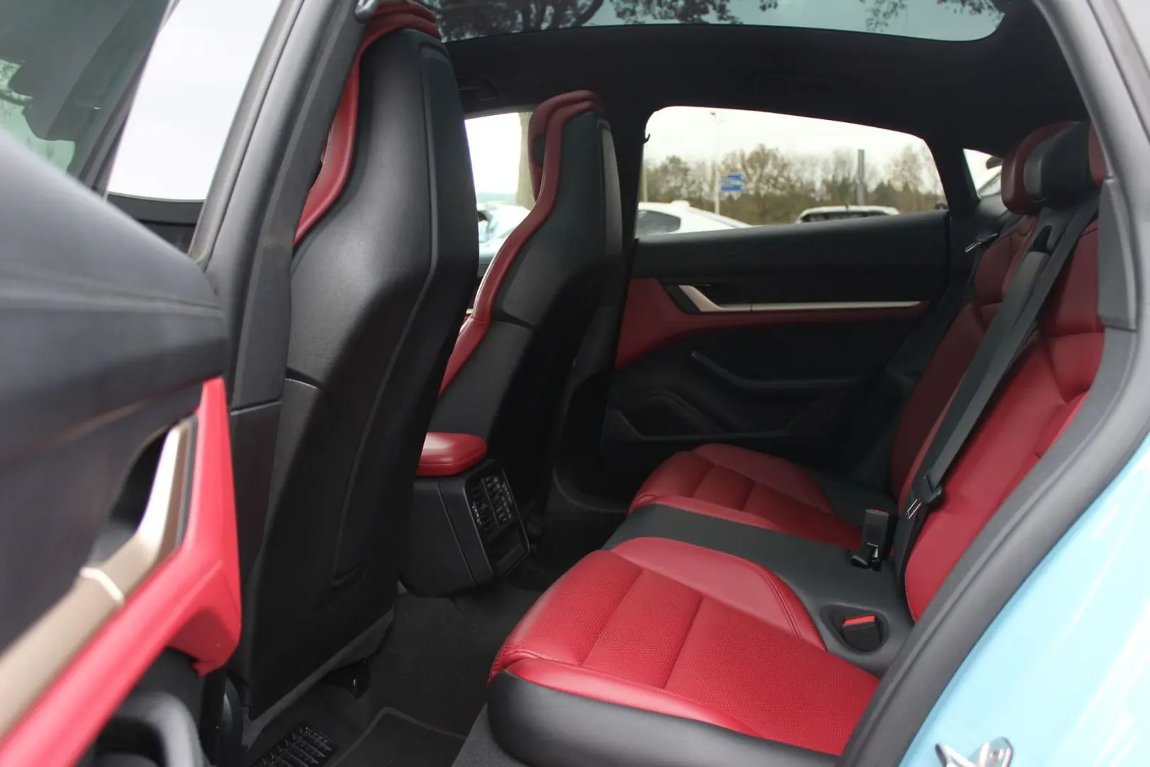 Taycan Performance 84 kWh   SoH 95.8%   1Eign.