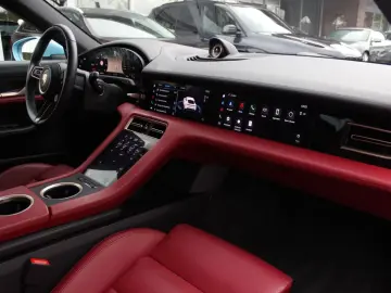 Taycan Performance 84 kWh   SoH 95.8%   1Eign.