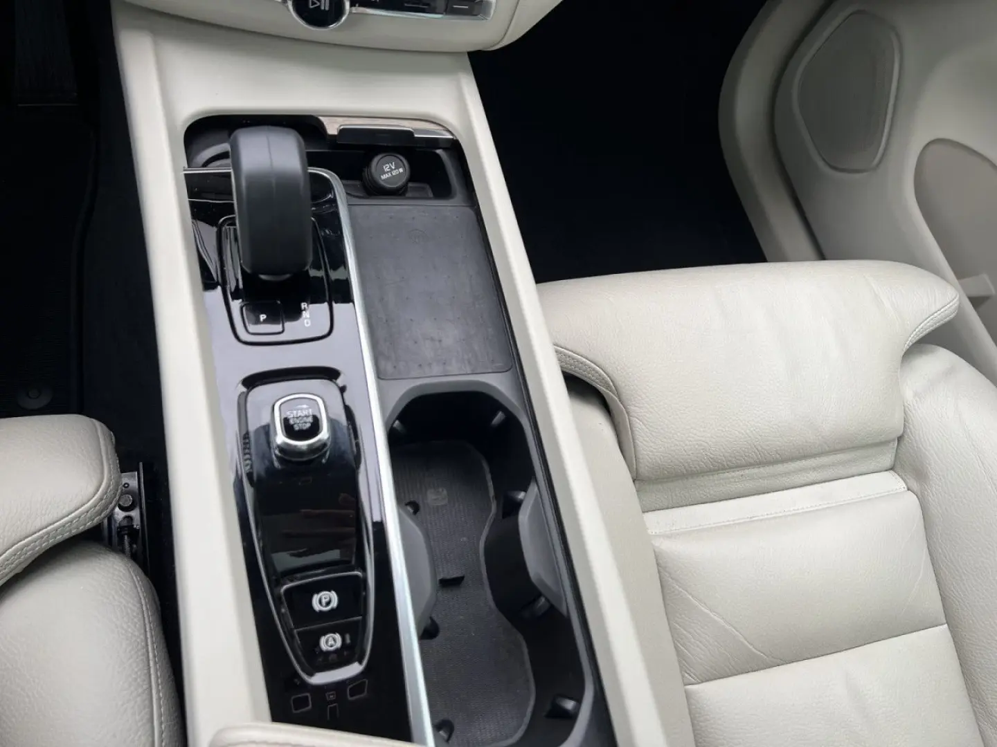 XC60 T6 AWD Inscription Expr. SD NAVI LED 18LM