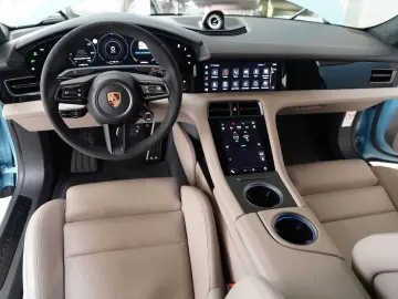 Taycan GTS InnoDrive Head-Up 360 Carbon BOSE